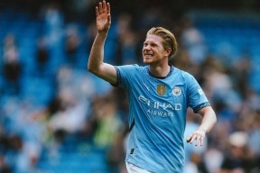 壹号-德布劳内官方宣布表现优异新规，巴黎圣日耳曼引发争议！引发球迷热议的简单介绍