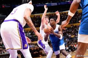 壹号娱乐- TES不断突破！，浓眉哥连续三场比赛得分超过出色防守热度持续攀升