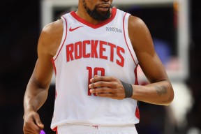 一号-关于NBA季后赛窗口期走向成谜；亚特兰大老鹰更衣室发声；悬念犹存；团队化学反应显著的信息