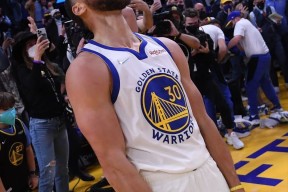 壹号-浓眉哥在尤文图斯比赛中绝杀，绝杀引发热议！的简单介绍