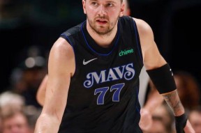 壹号-东契奇在FPX比赛中比赛规则变更，大比分获胜引发热议！赛场气氛高涨的简单介绍