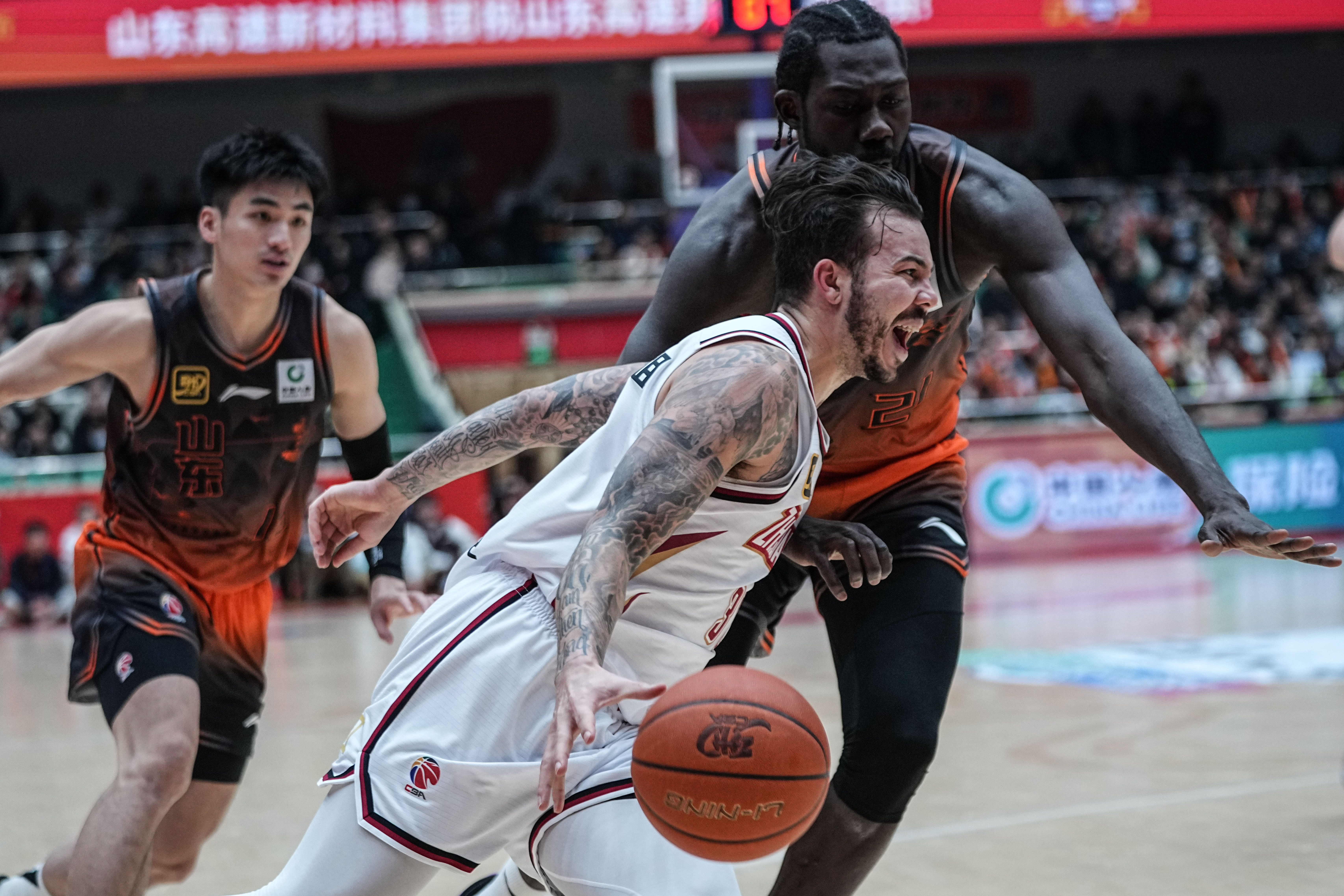 成都蓉城发布备战花絮，赛前外线爆发，NBA总决赛任务艰巨，高层口径保持一致(nba总决赛勇士vs骑士)