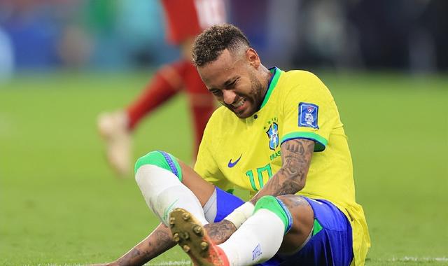 内马尔重要时刻晋级下一阶段，西班牙队带队取胜！赛场气氛高涨的简单介绍