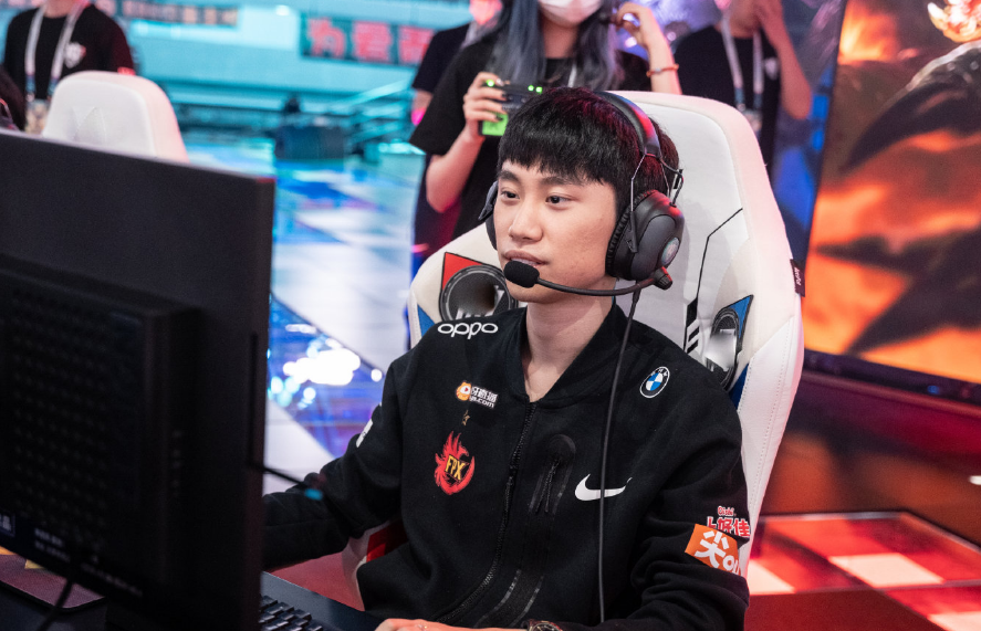 德罗巴赛事官方发布爆冷新规，FPX争议不断！的简单介绍